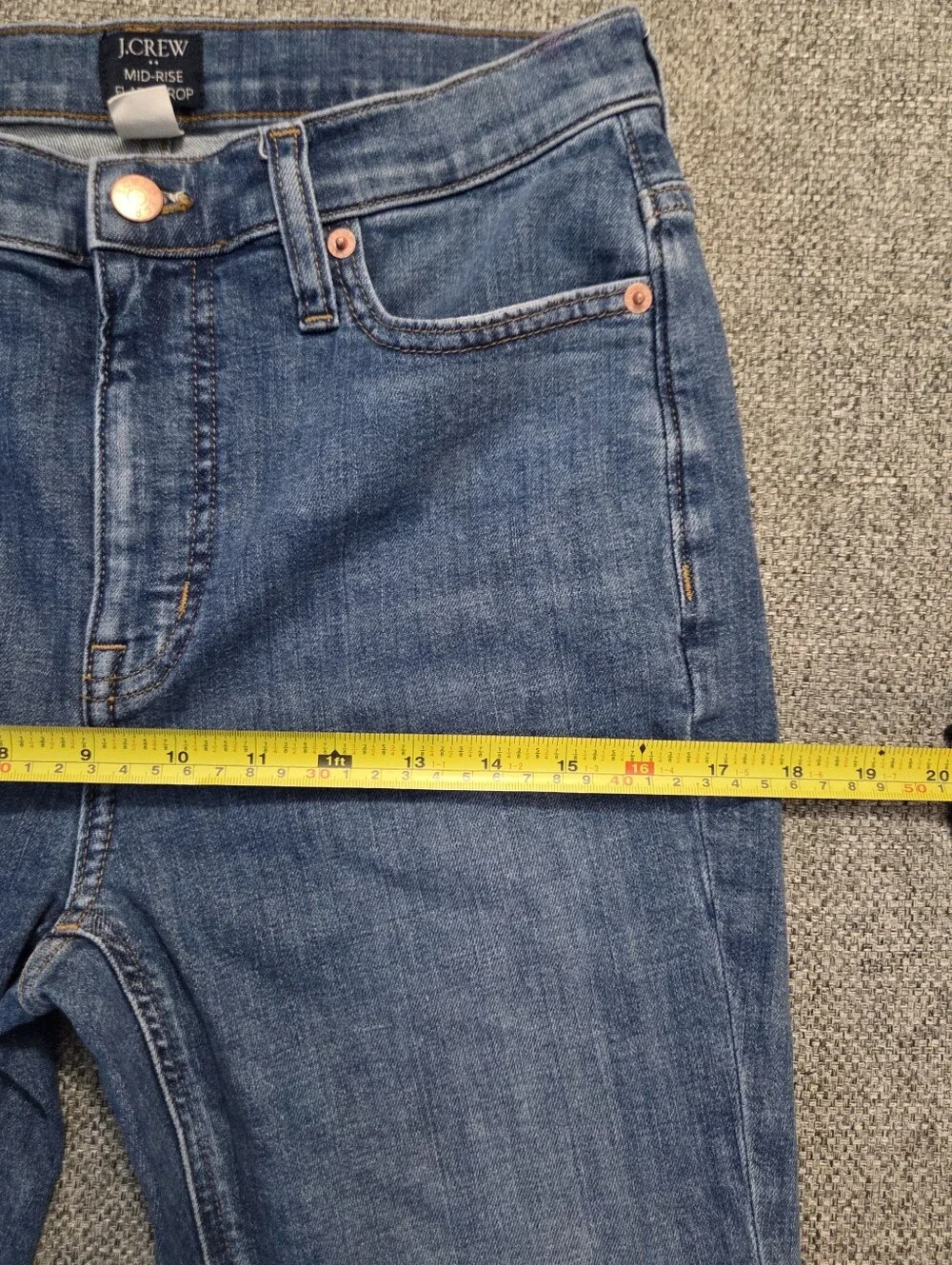 J.CREW Mid-Rise Flare Crop Jean in All-Day Stretch Size 6/28 Medium Wash